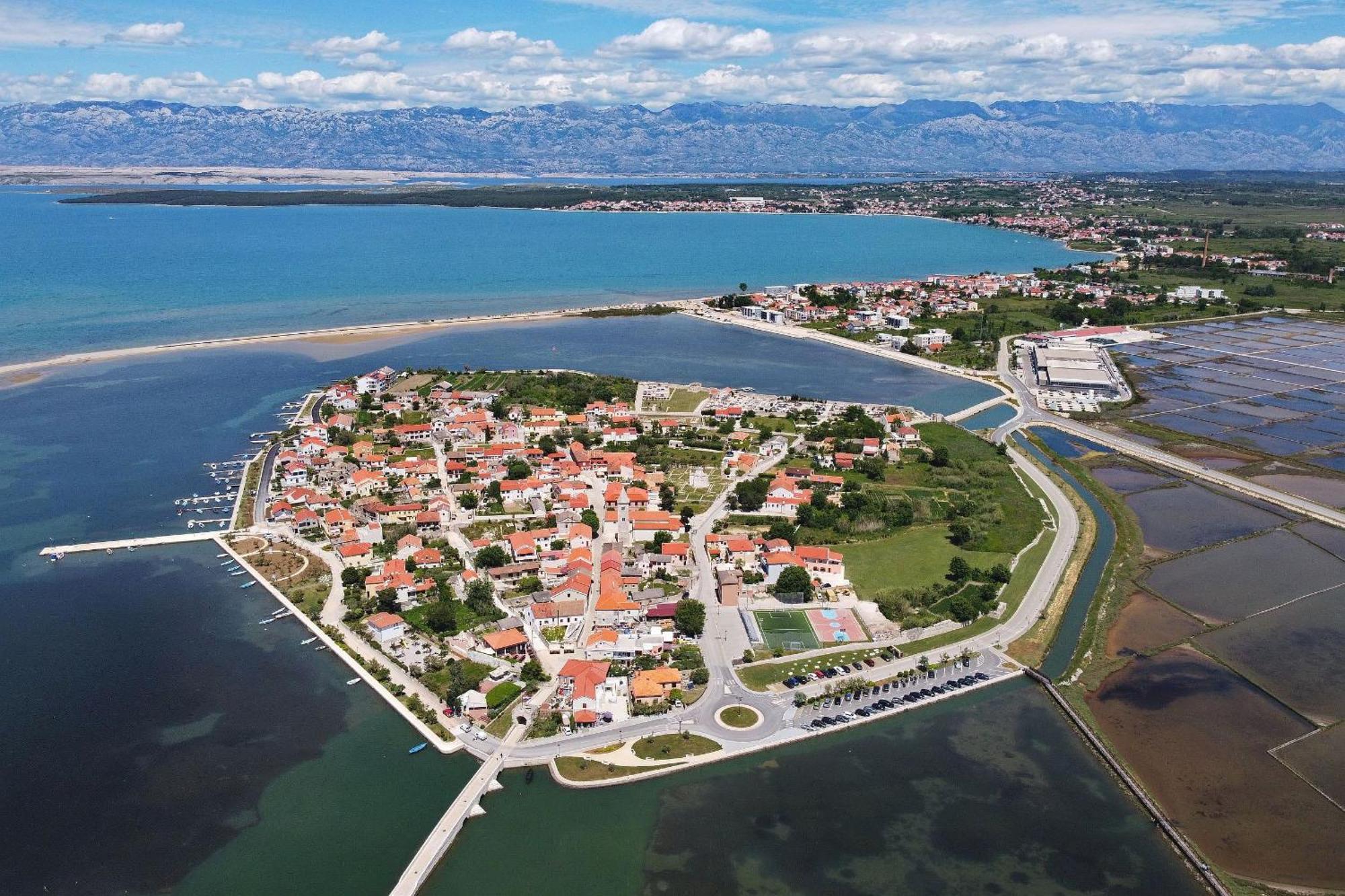 Apartments Golub Nin Εξωτερικό φωτογραφία