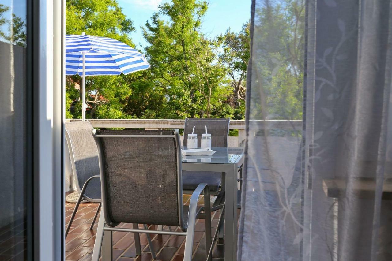 Apartments Golub Nin Εξωτερικό φωτογραφία