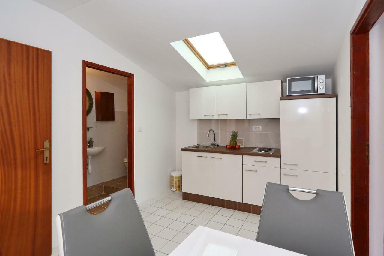 Apartments Golub Nin Εξωτερικό φωτογραφία
